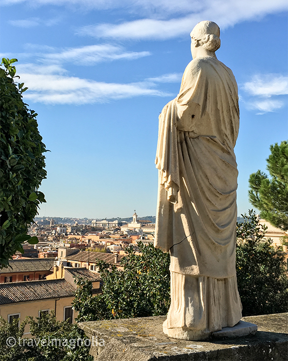 PalazzoColonnaStatue copy