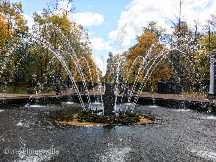 fountain-at-peterhof