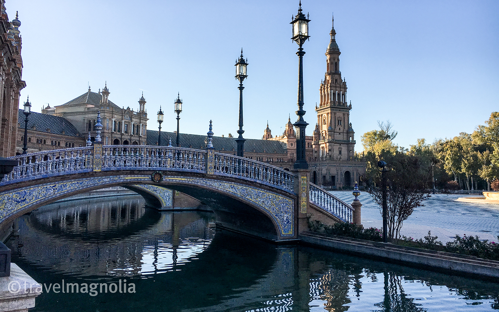 Plaza de España with bridges